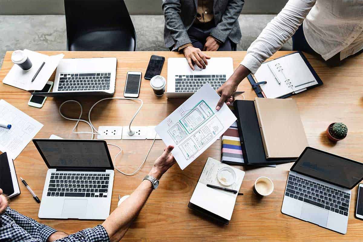 能成事儿的职场极简管理课 懂人性 会沟通 能成事儿